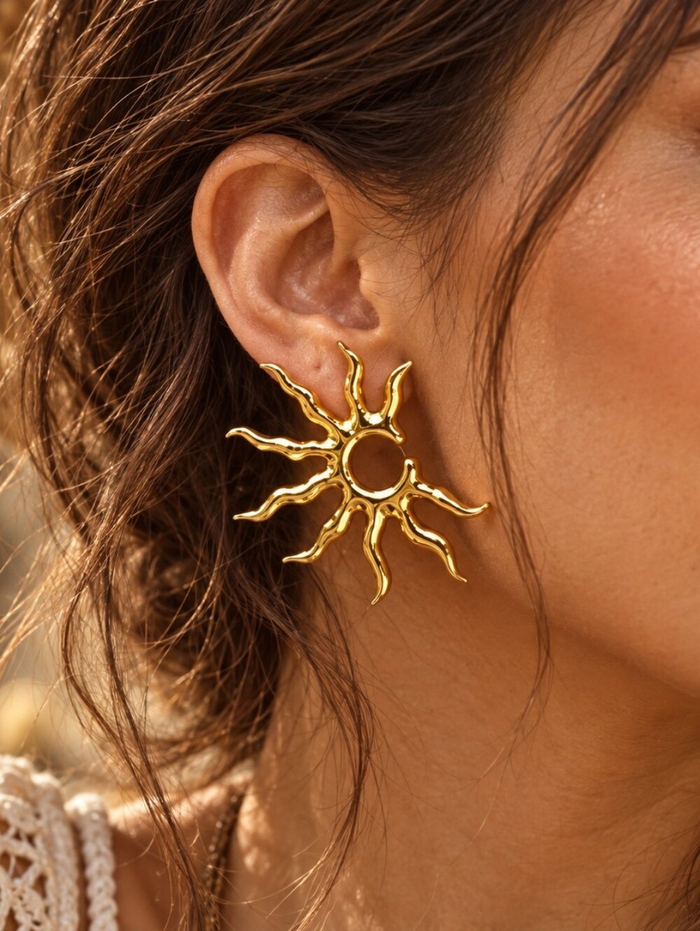 ANTHROPOLOGIE GOLDEN ALLOY SUN EARRINGS 1